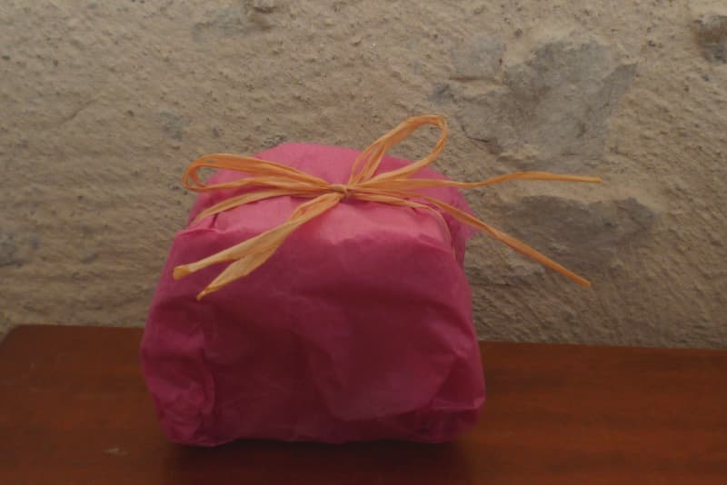 Savon emballé dans un paquet cadeau