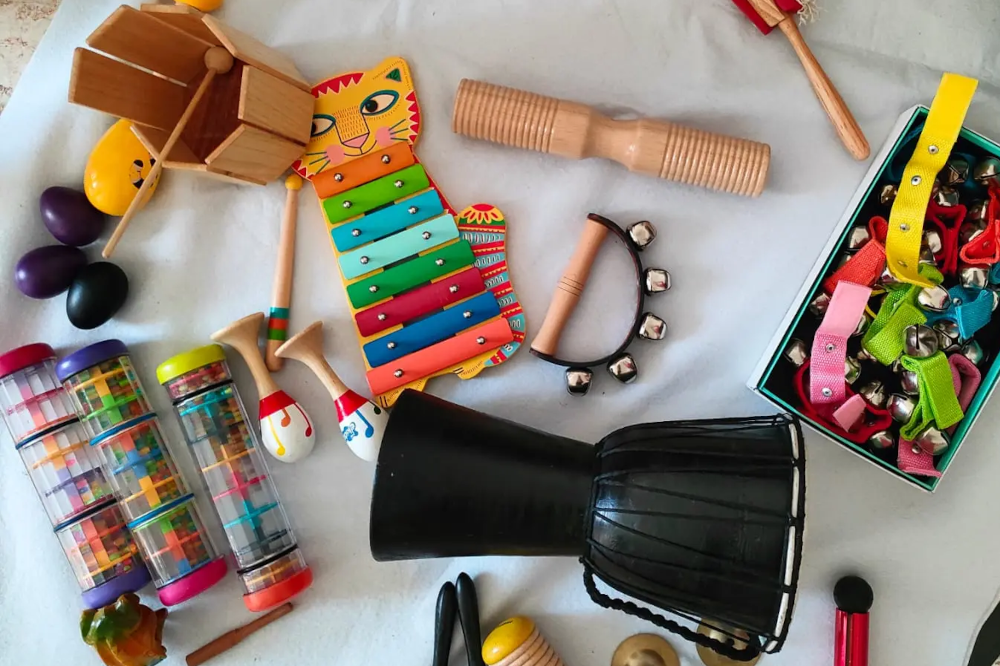 Matériel d'éveil musical Montessori à l'école